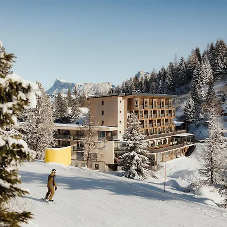 Boè Hotel 3*